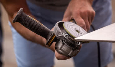 Wykańczanie płyt wielkoformatowych