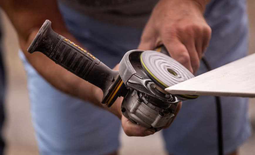 Wykańczanie płyt wielkoformatowych