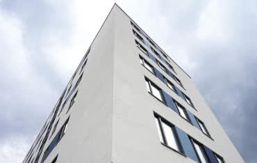 Fasady wentylowane w budynkach wysokich i wysokościowych