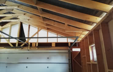 Więźba dachowa z drewna konstrukcyjnego. Dostępne rodzaje