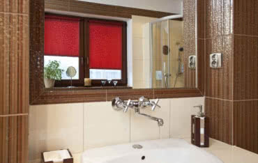 Aranżacja okna w łazience