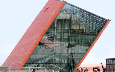 Muzeum II Wojny Światowej - bryła inna niż wszystkie