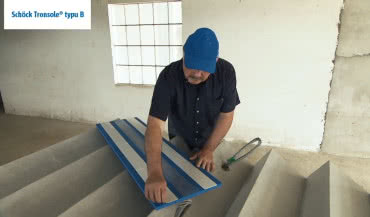 Schody prefabrykowane z izolacją akustyczną Schöck Tronsole®