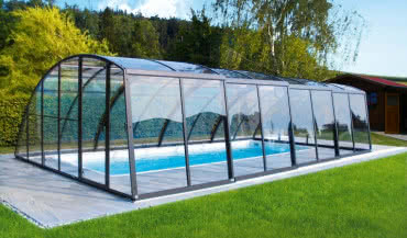 Jak dbać o zadaszenie basenowe? 