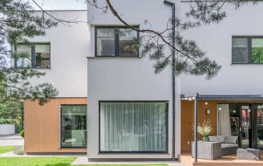 Prawidłowe rozmieszczenie okien w domu - gwarancją mniejszego zużycia energii