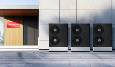 Kaskada pomp ciepła Varmero: sprawdzony sposób na tańsze ogrzewanie szkół i biur