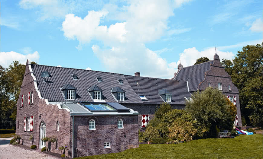 Roto Azuro na zamku Hertefeld