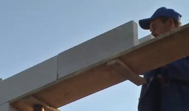 Jak wykonać nadproża w ścianie z bloczków Silka?