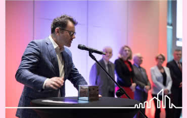 Szkło przeciwsłoneczne Saint-Gobain Glass ze statuetką TOPBuilder 2022