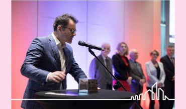 Szkło przeciwsłoneczne Saint-Gobain Glass ze statuetką TOPBuilder 2022