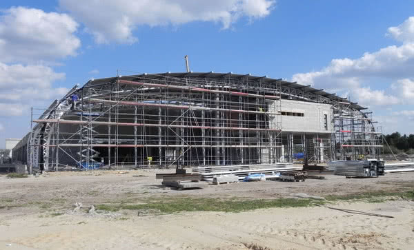 Wiecha na dachu Portu Lotniczego Modlin