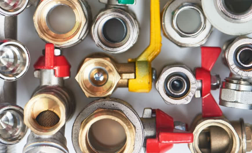 Jak działa i gdzie montuje się zawór antyskażeniowy?