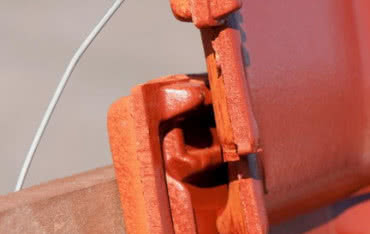 Trwałość dachu a silne wiatry