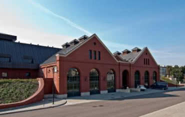 Nowoczesny budynek w klasycznym stylu