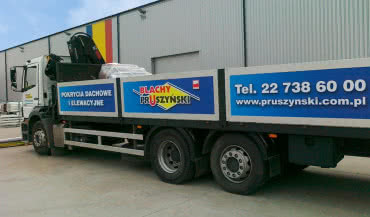 Jak bezpiecznie transportować pokrycia blaszane?