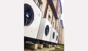 Czy podłogówkę i grzejniki można zasilać pompą ciepła?