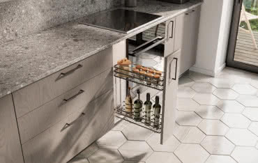 Cargo MOVIX w kuchni: koniec z bałaganem w szafkach dolnych