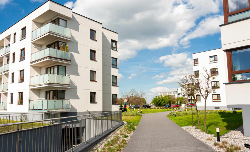 Młode pokolenie skazane na wynajem? Ceny mieszkań w Polsce wciąż rosną