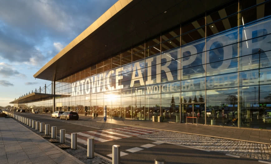 Fasady aluminiowo-szklane na lotnisku w Katowicach: nowoczesne rozwiązania i ich zastosowanie