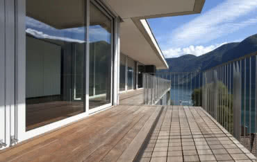 Dlaczego warto zdecydować się na duże przeszklenia?