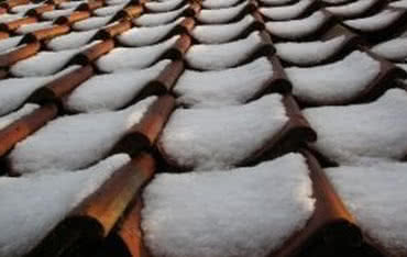 Jak zabezpieczyć dach przed nadejściem zimy?