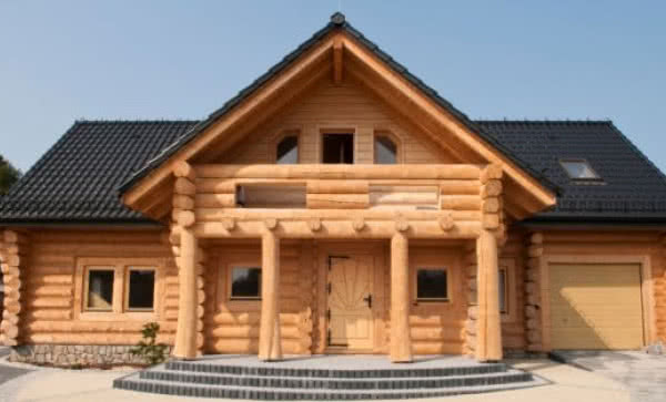 Dom słynnego sportowca pokryty dachówką firmy Röben