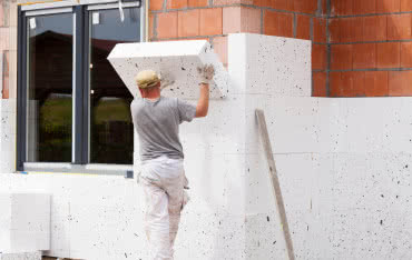 Termomodernizacja krok po kroku: wybieramy zaprawę klejową