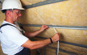 Wymiana pieca nie wystarczy! Ociepl dom i zaoszczędź z programem "Czyste Powietrze"