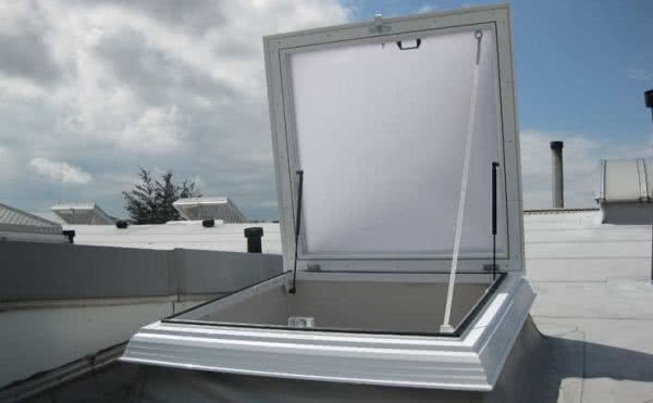 Wyłaz dachowy ESSMANN typu G