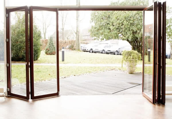 Nowe okucie do drzwi harmonijkowych Roto Patio Fold