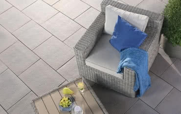 Taras wet-cast. Jak układać płyty tarasowe?