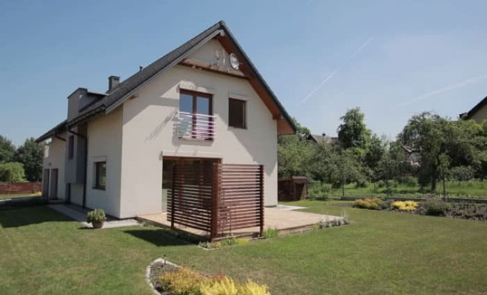 Ekonomiczny dom jednorodzinny ogrzewany wyłącznie elektrycznie