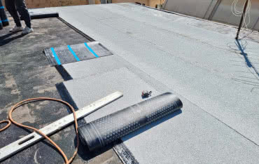 Warstwy dachu. Układy i konstrukcja warstw dachów płaskich