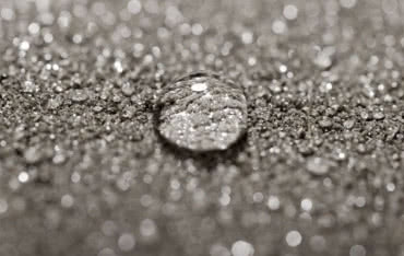 Jak utrzymać brukowane alejki i podjazdy w nienagannym stanie?