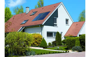 Czy warto połączyć instalację pompy ciepła z kolektorami słonecznymi?