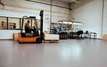 Posadzki epoksydowe - odporna podłoga