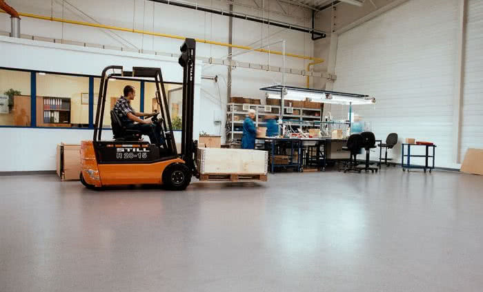 Posadzki epoksydowe - odporna podłoga