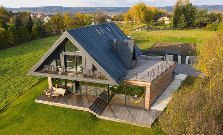 Stalowy dach Ruukki pokrywa Małopolską Chatę Podcieniową