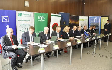 Siedem banków udzieli kredytów na energooszczędne mieszkania i domy