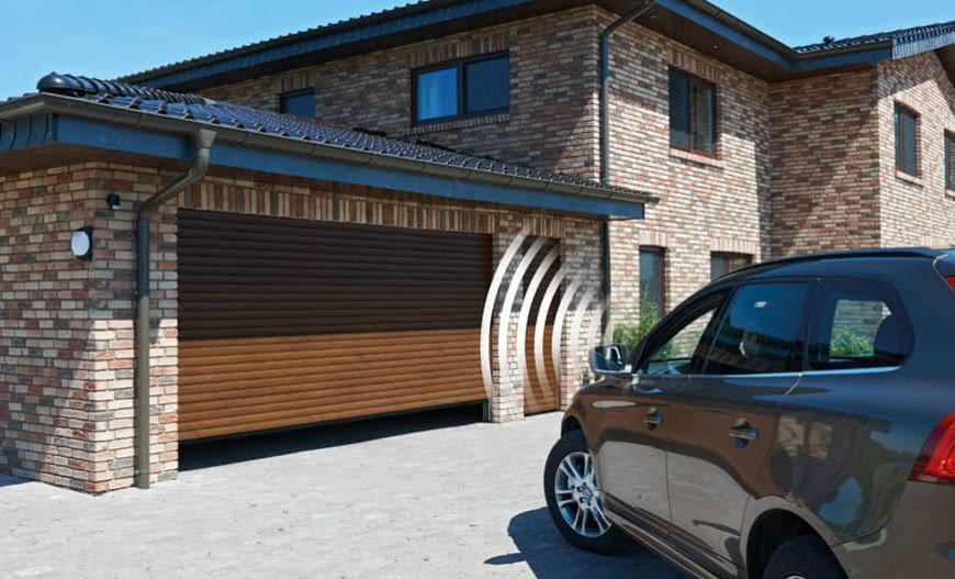 Bramy garażowe rolowane i podsufitowe: poradnik wyboru i montażu