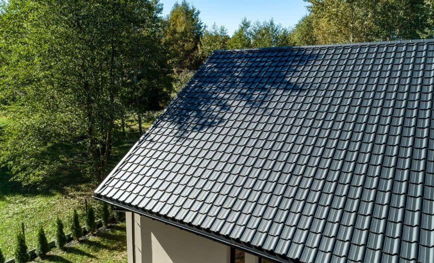 Blacha na pokrycie przydomowego warsztatu lub magazynku