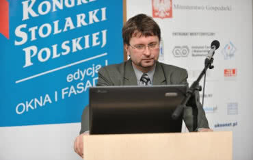 Co wpływa na szczelność okna?