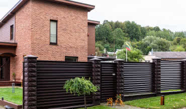 Ogrodzenia metalowe - zalety i konserwacja