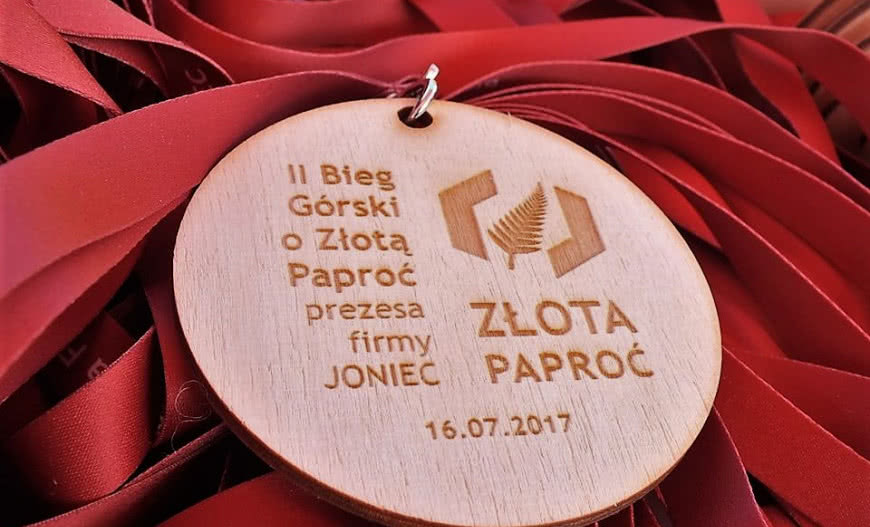 Ponad 200 biegaczy na trasie II Biegu Górskiego o Złotą Paproć prezesa firmy JONIEC