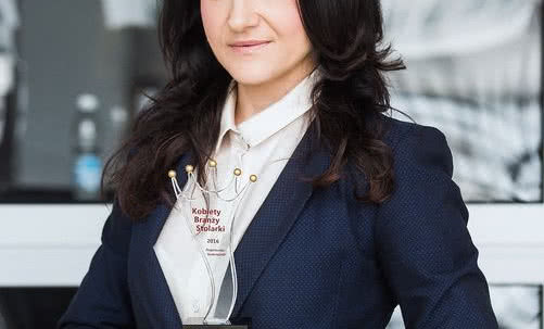 Katarzyna Świderska liderką świata stolarki