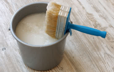 Najlepszy klej do tapet – 5 cech, które gwarantują trwały efekt