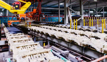 Połączenie 130-letniej tradycji w produkcji dachówek ceramicznych z innowacjami technologicznymi