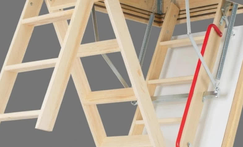 Montaż schodów strychowych – jak się do tego przygotować?