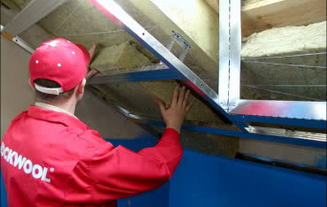 Przeciwdziałanie stratom ciepła poprzez mostki termiczne