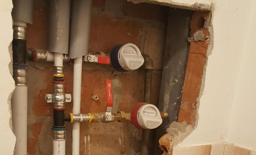 Armatura hydrauliczna w instalacji wodociągowej